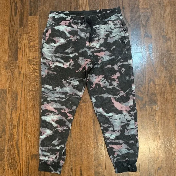 Athleta Black and Pink Camo Joggers - Picture 1 of 6